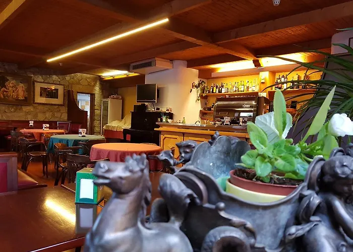 Elda מלון אסיסי